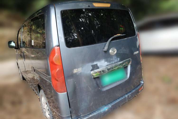 Used GAC Gonow Starry 2013 1.5L Seven-Seater Luxury Model
