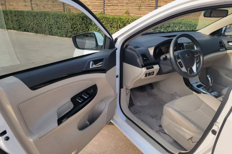 Used BYD e5 2017 300 Prestige Edition