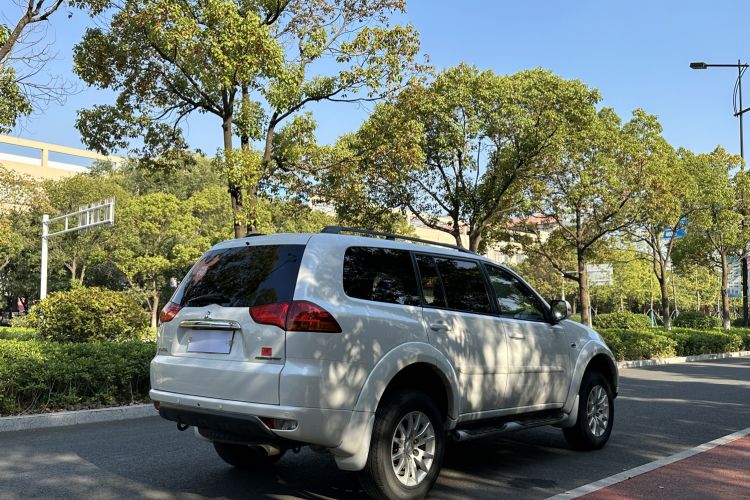 Used Mitsubishi Pajero Sport 2013 3.0L Automatic Two-Wheel Drive Luxury Edition