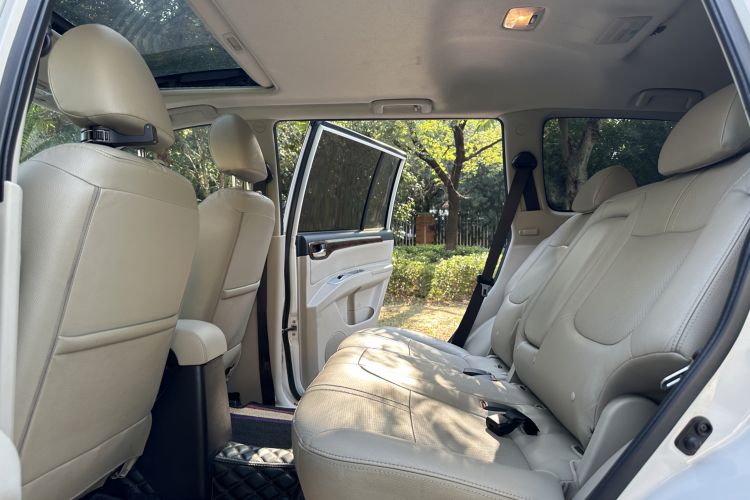 Used Mitsubishi Pajero Sport 2013 3.0L Automatic Two-Wheel Drive Luxury Edition