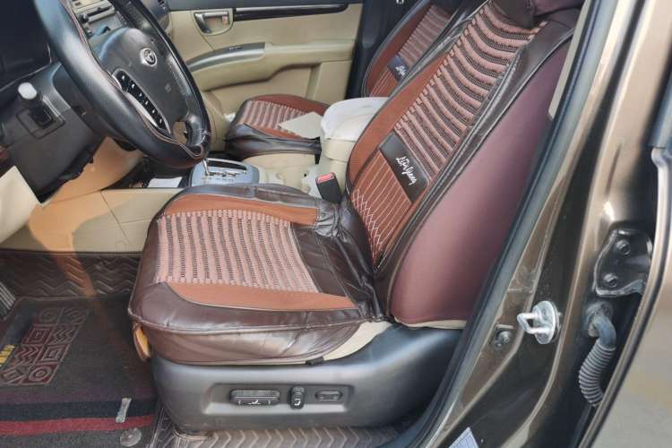 Used Hyundai Santa Fe Classic 2012 2.4 Comfort Edition 7-Seater Four-Wheel Drive
