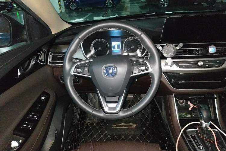 Used CHANGAN Raeton CC 2018 1.5T Automatic Haoya Model China V Standard
