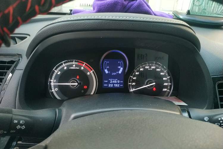 Used Isuzu mu-X 2017 3.0T 4x4 Manual Exploration Version 5 Seats China V Emission Standard
