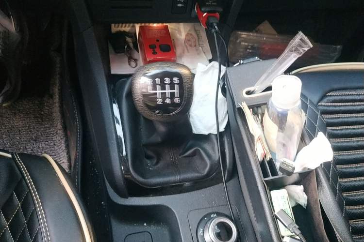 Used Isuzu mu-X 2017 3.0T 4x4 Manual Exploration Version 5 Seats China V Emission Standard
