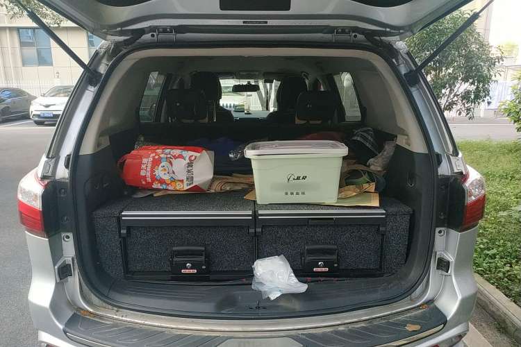 Used Isuzu mu-X 2017 3.0T 4x4 Manual Exploration Version 5 Seats China V Emission Standard
