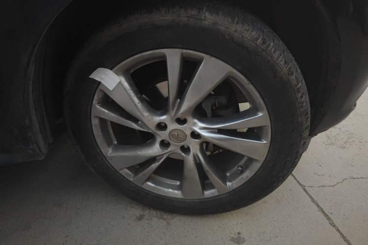 Used Infiniti JX 2013 JX35 Two-Wheel-Drive Excellence Edition
