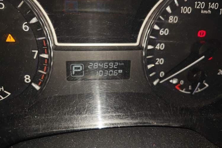 Used Infiniti JX 2013 JX35 Two-Wheel-Drive Excellence Edition
