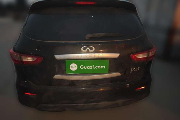 Used Infiniti JX 2013 JX35 Two-Wheel-Drive Excellence Edition
