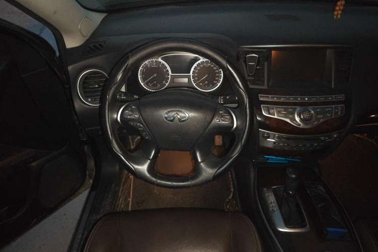 Used Infiniti JX 2013 JX35 Two-Wheel-Drive Excellence Edition
