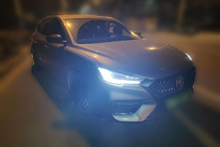 Used MG 6 New Energy 2020 1.5T Hybrid Trophy Intelligent Drive Flagship Edition Front Right 45 Deg