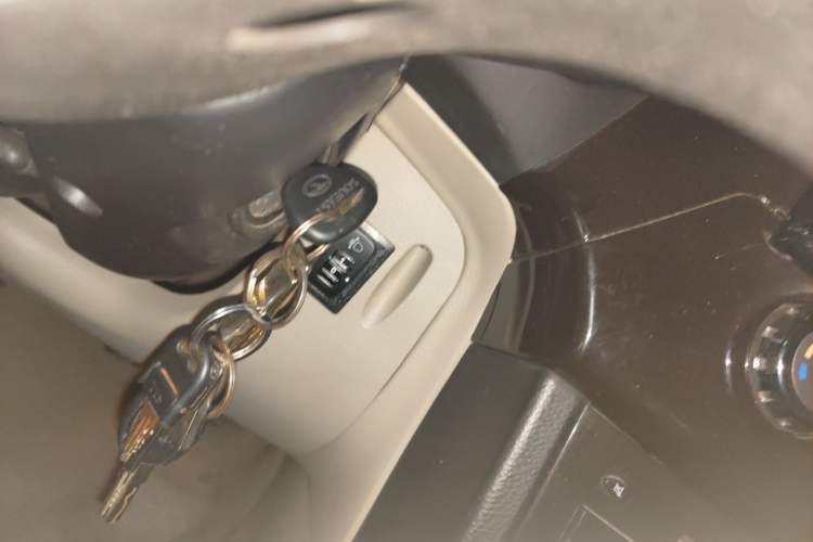 Used Soueast V3 Lingyue 2014 1.5L Manual Entry-Level Version Vehicle Key