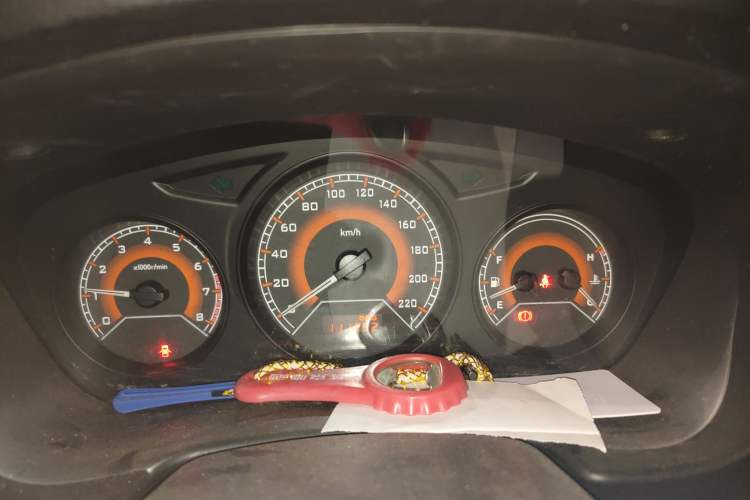 Used Soueast V3 Lingyue 2014 1.5L Manual Entry-Level Version Instrument Cluster