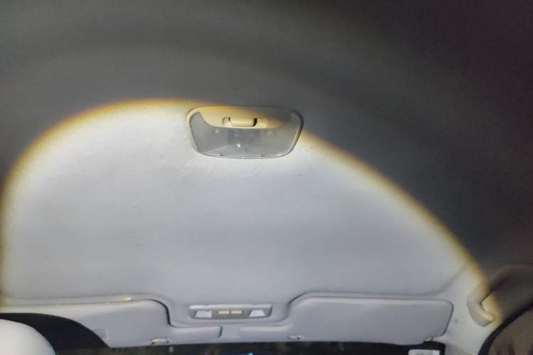 Used Soueast V3 Lingyue 2014 1.5L Manual Entry-Level Version Headliner