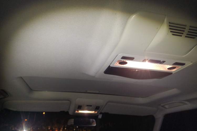 Used Land Rover Range 2010 5.0 NA V8 HSE Headliner