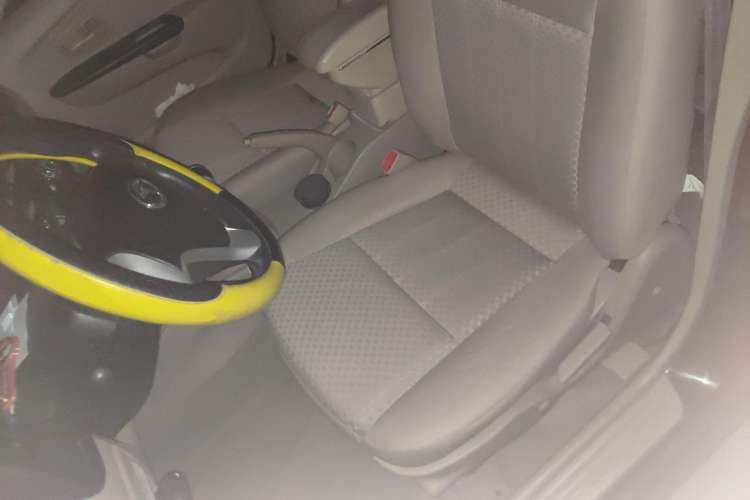 Used Soueast V3 Lingyue 2014 1.5L Manual Entry-Level Version Left Front Seat