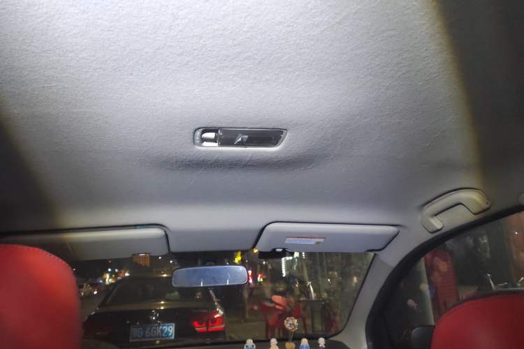 Used Nissan Livina 2010 JINRUI Edition 1.6L Automatic Standard Model
