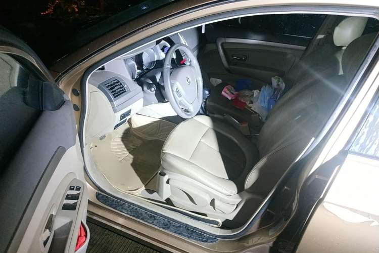 Used Dongfeng Aeolus A60 2012 1.6L Manual Luxury Model