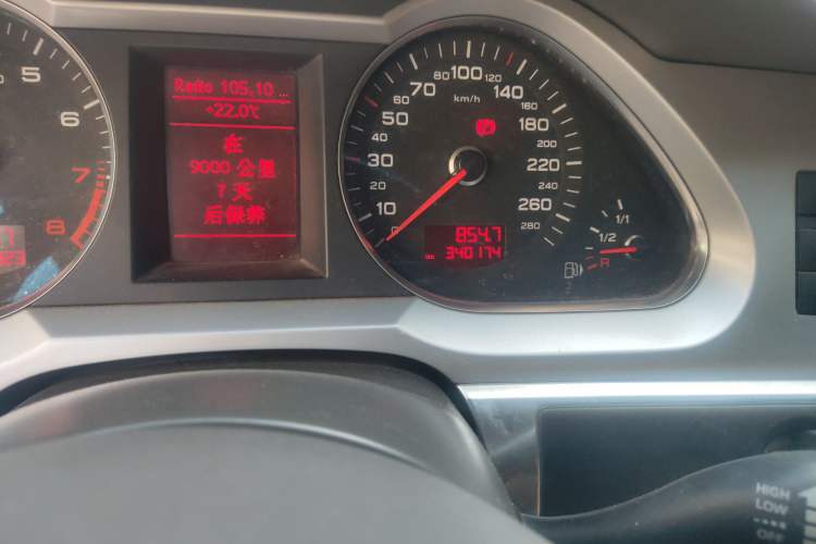 Used Audi A6L 2009 2.0 TFSI manual standard version
