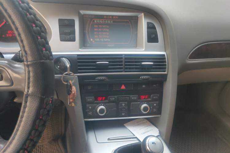 Used Audi A6L 2009 2.0 TFSI manual standard version
