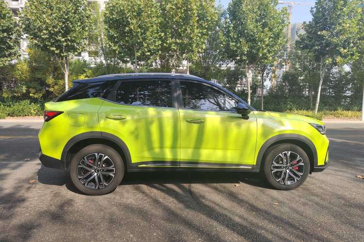 Used Wuling Alvez 2022 1.5T CVT Trendy & Cool Edition
