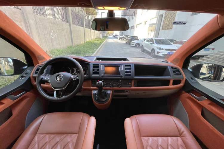 Used Volkswagen Caravelle 2017 2.0 TSI 4x4 Luxury Edition 7-Seater