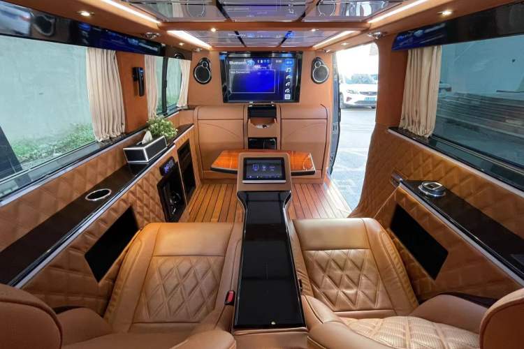 Used Volkswagen Caravelle 2017 2.0 TSI 4x4 Luxury Edition 7-Seater