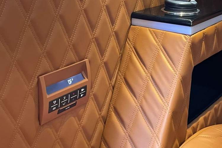 Used Volkswagen Caravelle 2017 2.0 TSI 4x4 Luxury Edition 7-Seater