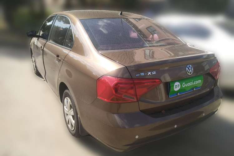 Used Volkswagen Jetta 2017 1.5L Manual Fashion Edition
