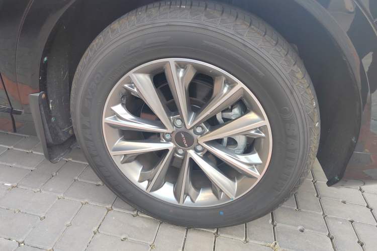 Used JETOUR X70 2022 1.5T Manual Le Xing Edition 7 Seats Right Front Wheel Hub