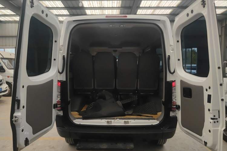 Used JAC Sunray 2021 2.0T 4-Series Star Express 8/9-Seater D20TCIF1