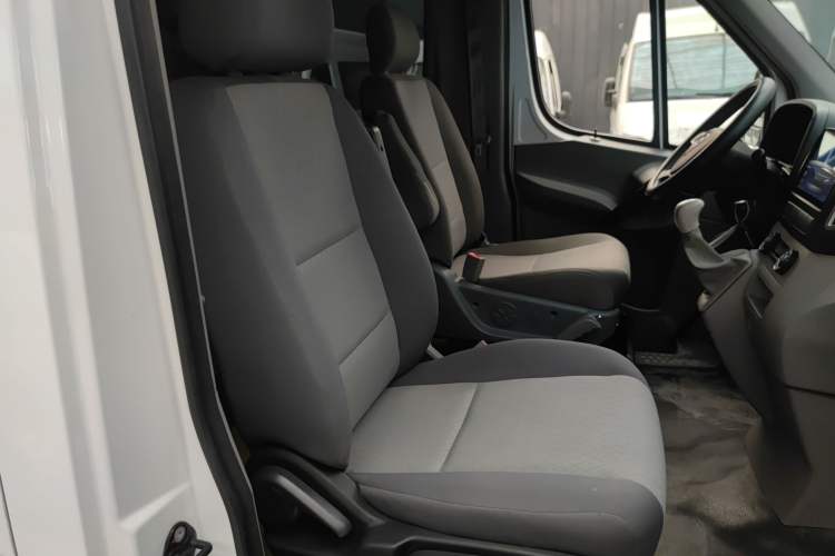 Used JAC Sunray 2021 2.0T 4-Series Star Express 8/9-Seater D20TCIF1