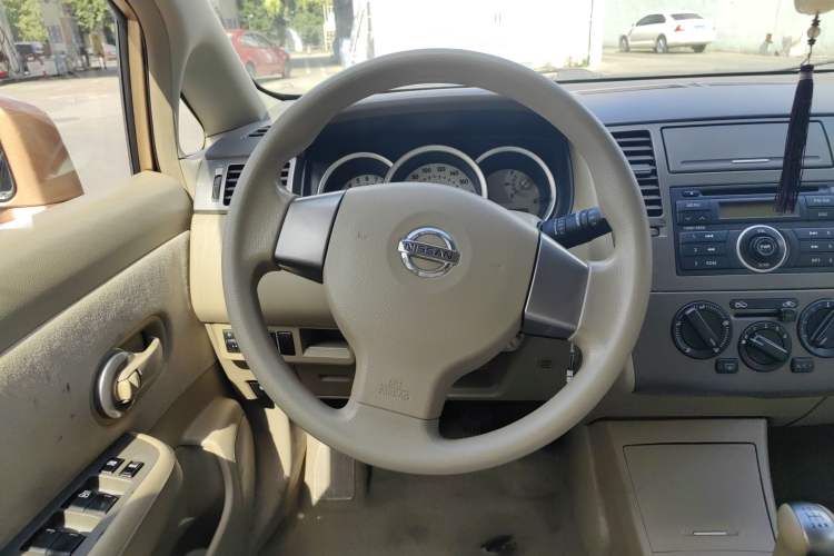 Used Nissan Tiida 2008 1.6L Manual Fashion Model
