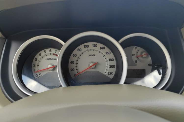 Used Nissan Tiida 2008 1.6L Manual Fashion Model
