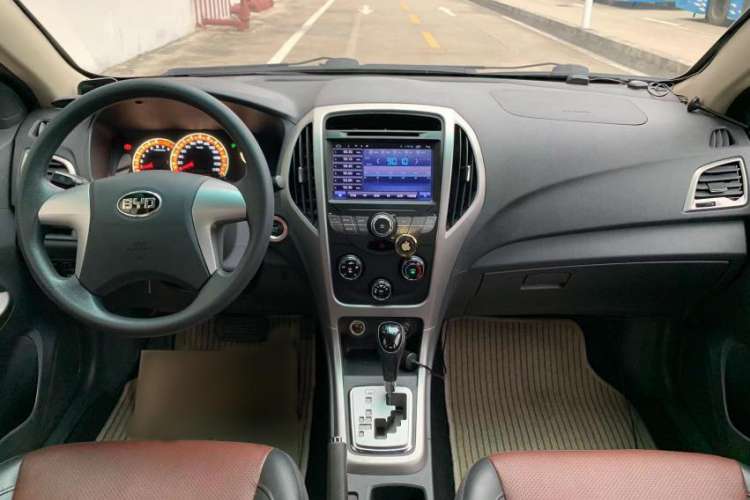 Used BYD F3 2015 Energy-Saving Edition 1.5L Automatic Luxury Model
