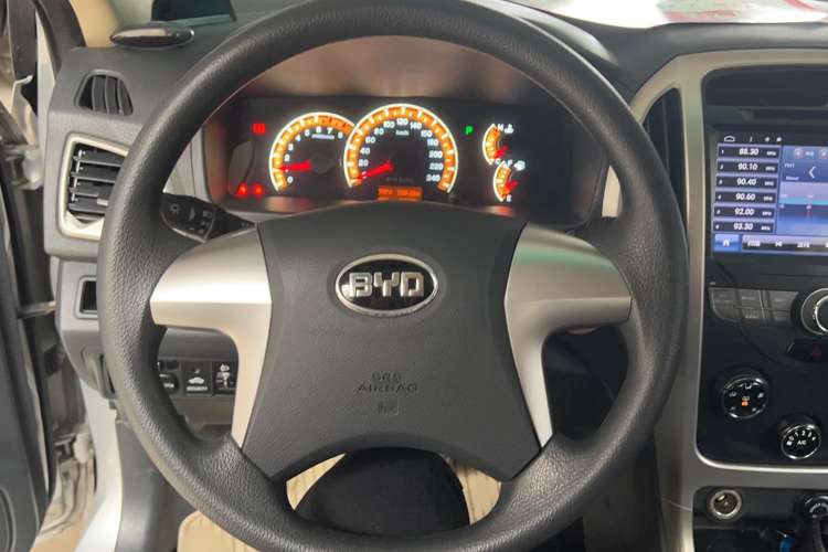 Used BYD F3 2015 Energy-Saving Edition 1.5L Automatic Luxury Model
