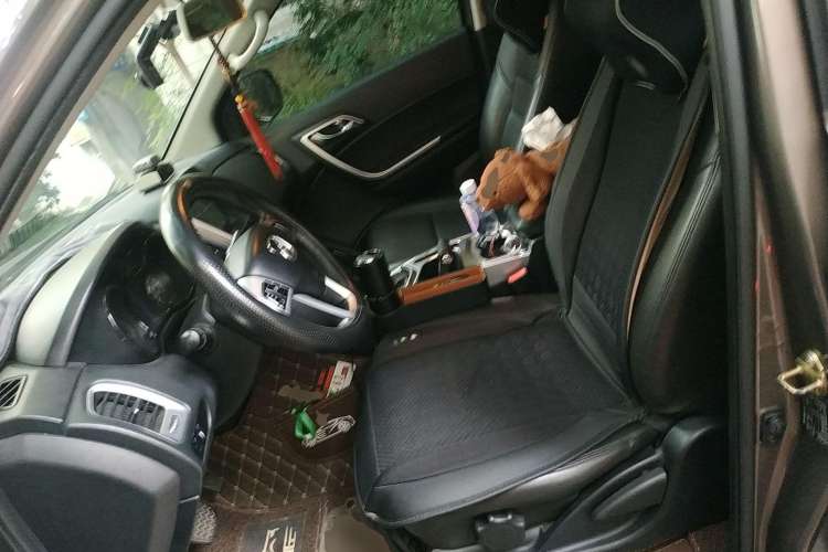 Used JMC Yusheng S350 2014 2.4T Automatic 2WD Diesel Luxury Version with Sunroof 7 Seats
