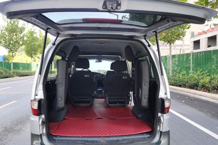 Used JAC Refine 2011 2.0L Shuttle Gasoline Standard Edition HFC4GA3