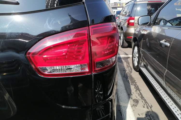 Used SAIC MAXUS G10 2018 PLUS 2.0T Manual Luxury Edition
