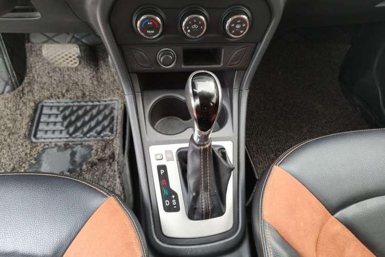 Used FAW Yingzhi G5 2016 1.5L CVT Elite Edition
