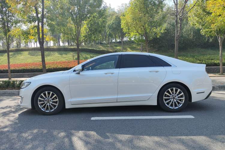Used Lincoln MKZ 2018 2.0T Premium Edition