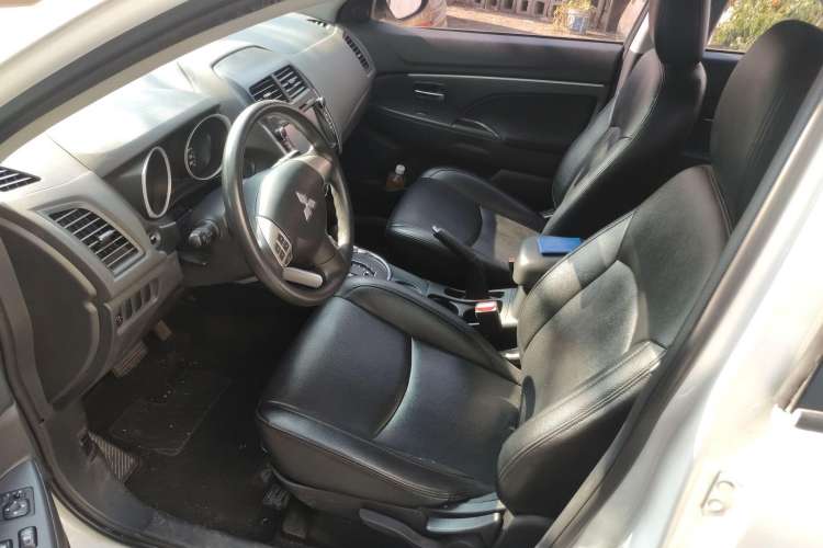 Used Mitsubishi ASX 2012 2.0 Front-Wheel-Drive Xuan Yue Navigation Edition