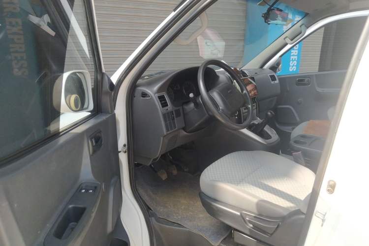 Used Jinbei Express 2020 2.0L Upgraded Version China VI Standard 6-Seater 1TZS