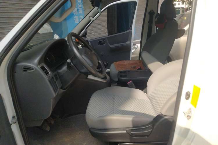 Used Jinbei Express 2020 2.0L Upgraded Version China VI Standard 6-Seater 1TZS