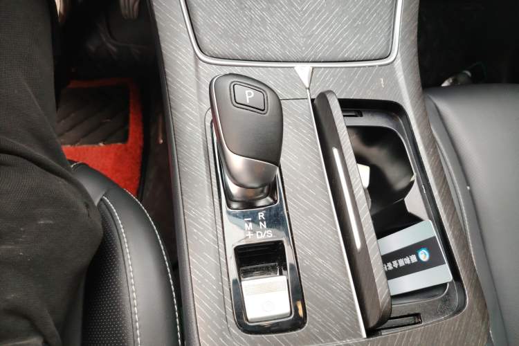 Used Venucia V 2021 260T Idol Edition
