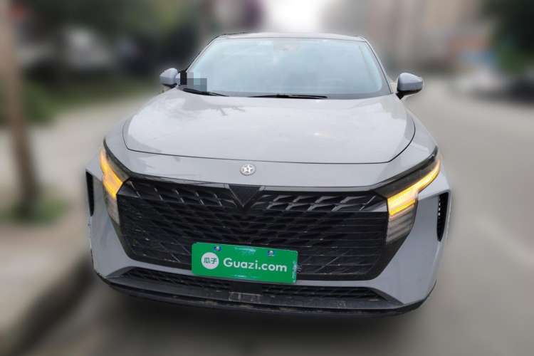 Used Venucia V 2021 260T Idol Edition
