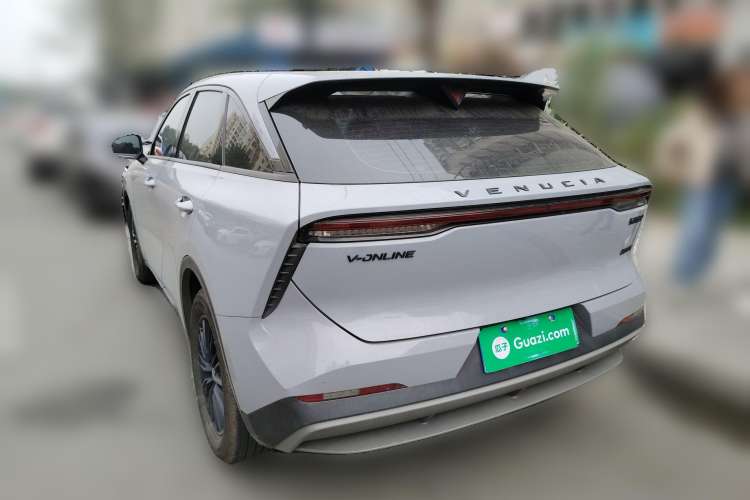 Used Venucia V 2021 260T Idol Edition
