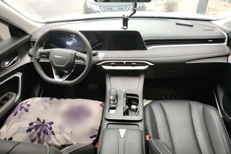 Used Venucia V 2021 260T Idol Edition
