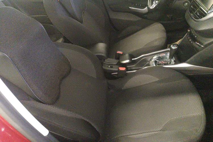 Used Peugeot 2008 2014 1.6L Automatic Fashion Edition
