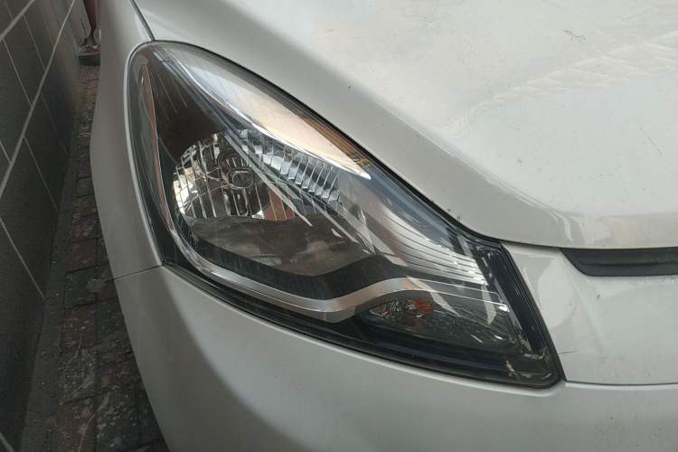 Used Changan Benni 2015 1.4L IMT Luxury Model China IV
