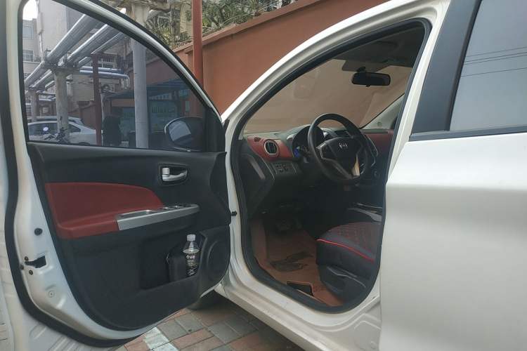 Used Changan Benni 2015 1.4L IMT Luxury Model China IV
